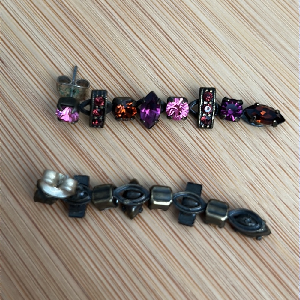 Dangling Earrings - Picture 3 of 4
